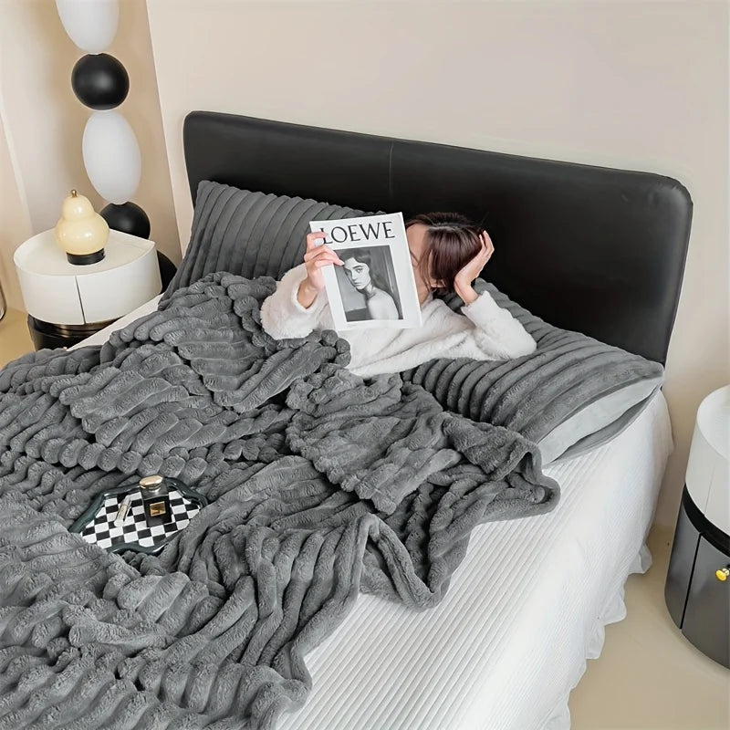 Light luxury thick warm blanket