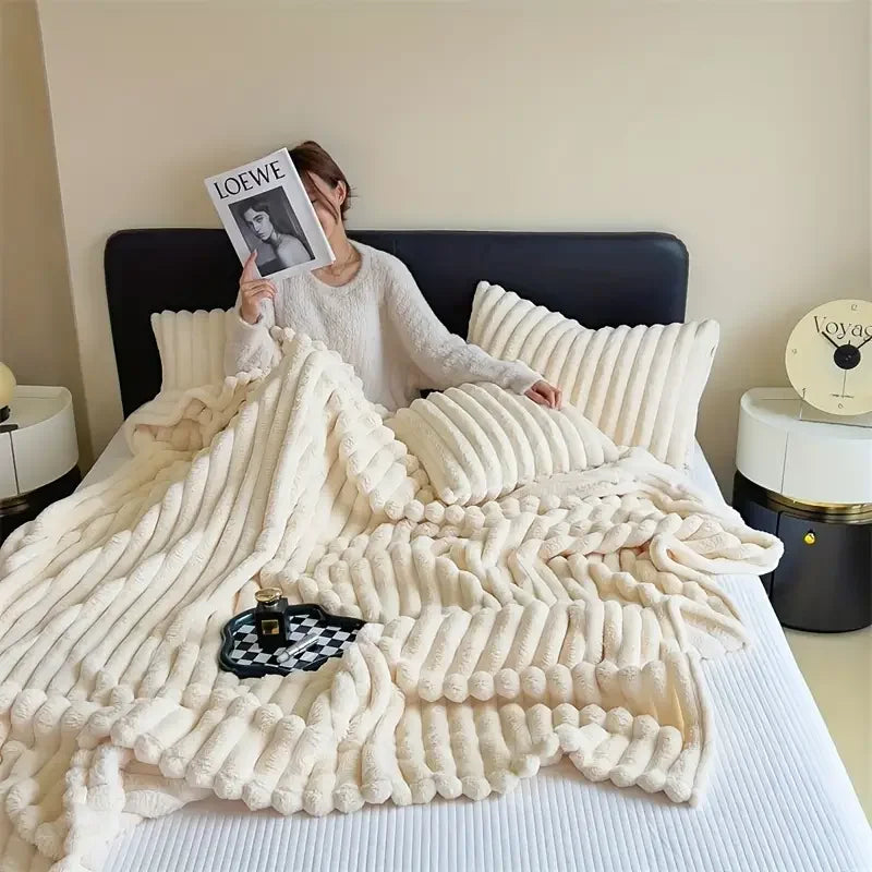 Light luxury thick warm blanket